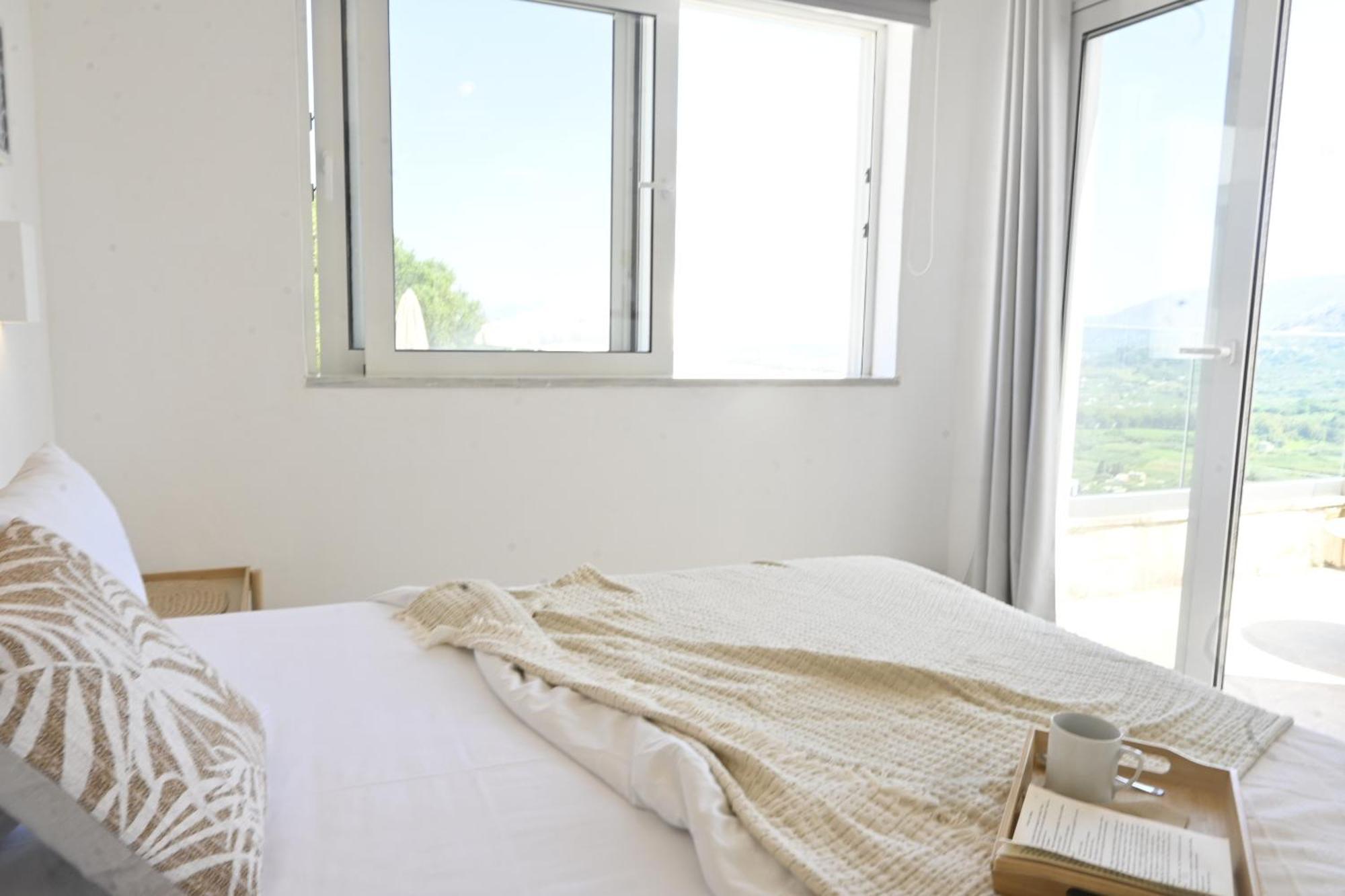 Marika Studios & Apartments เยโอริยิอูโปลิส ภายนอก รูปภาพ