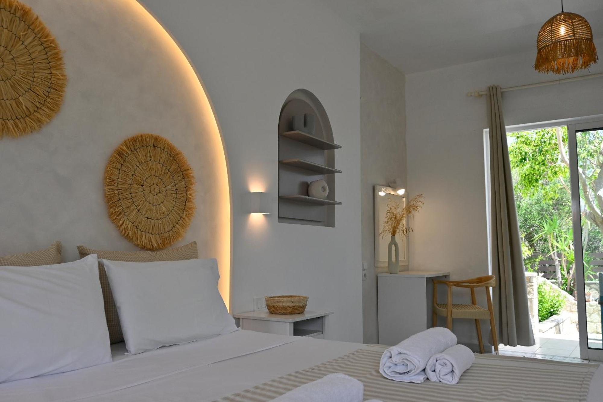 Marika Studios & Apartments เยโอริยิอูโปลิส ภายนอก รูปภาพ