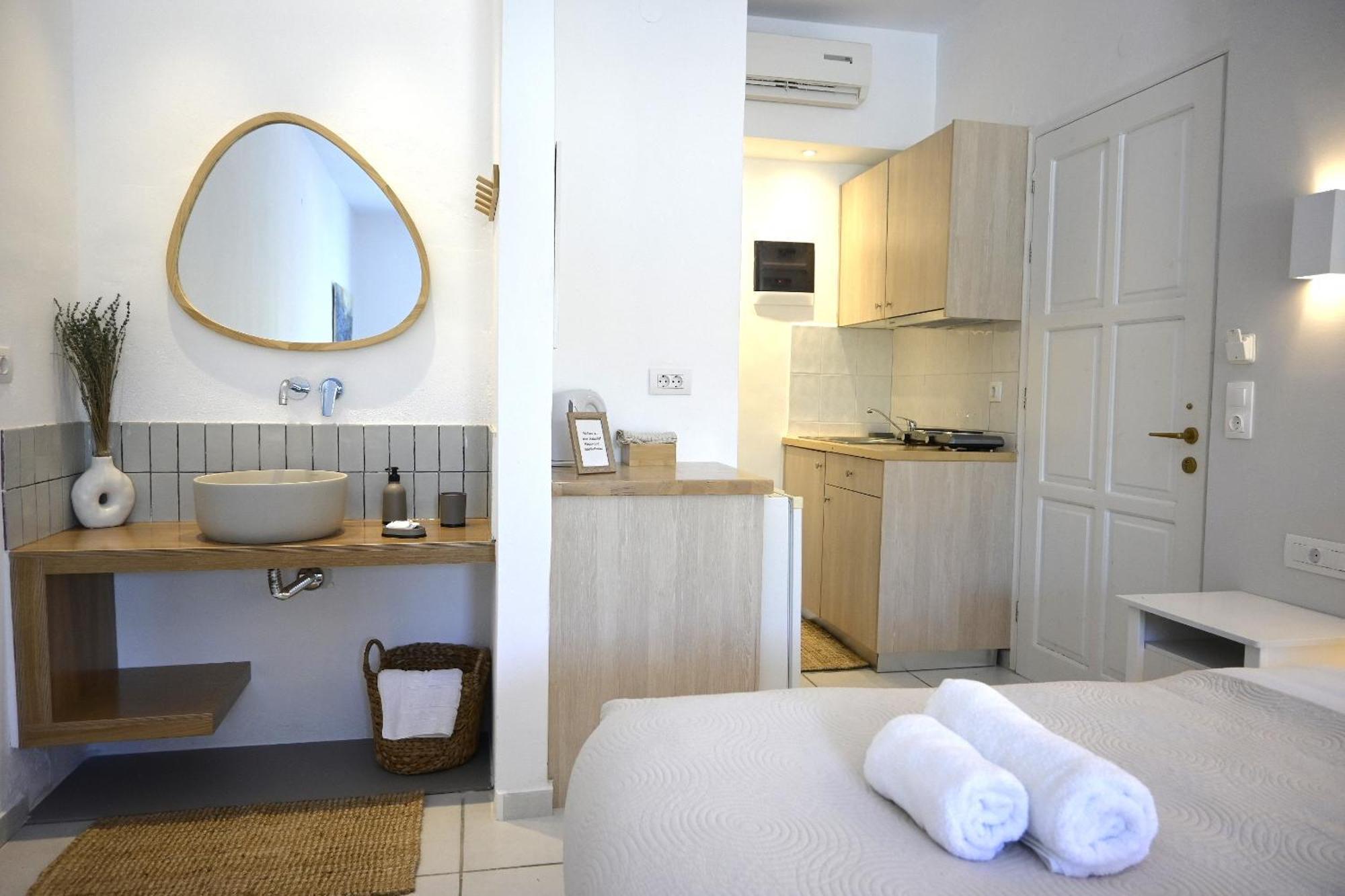 Marika Studios & Apartments เยโอริยิอูโปลิส ภายนอก รูปภาพ
