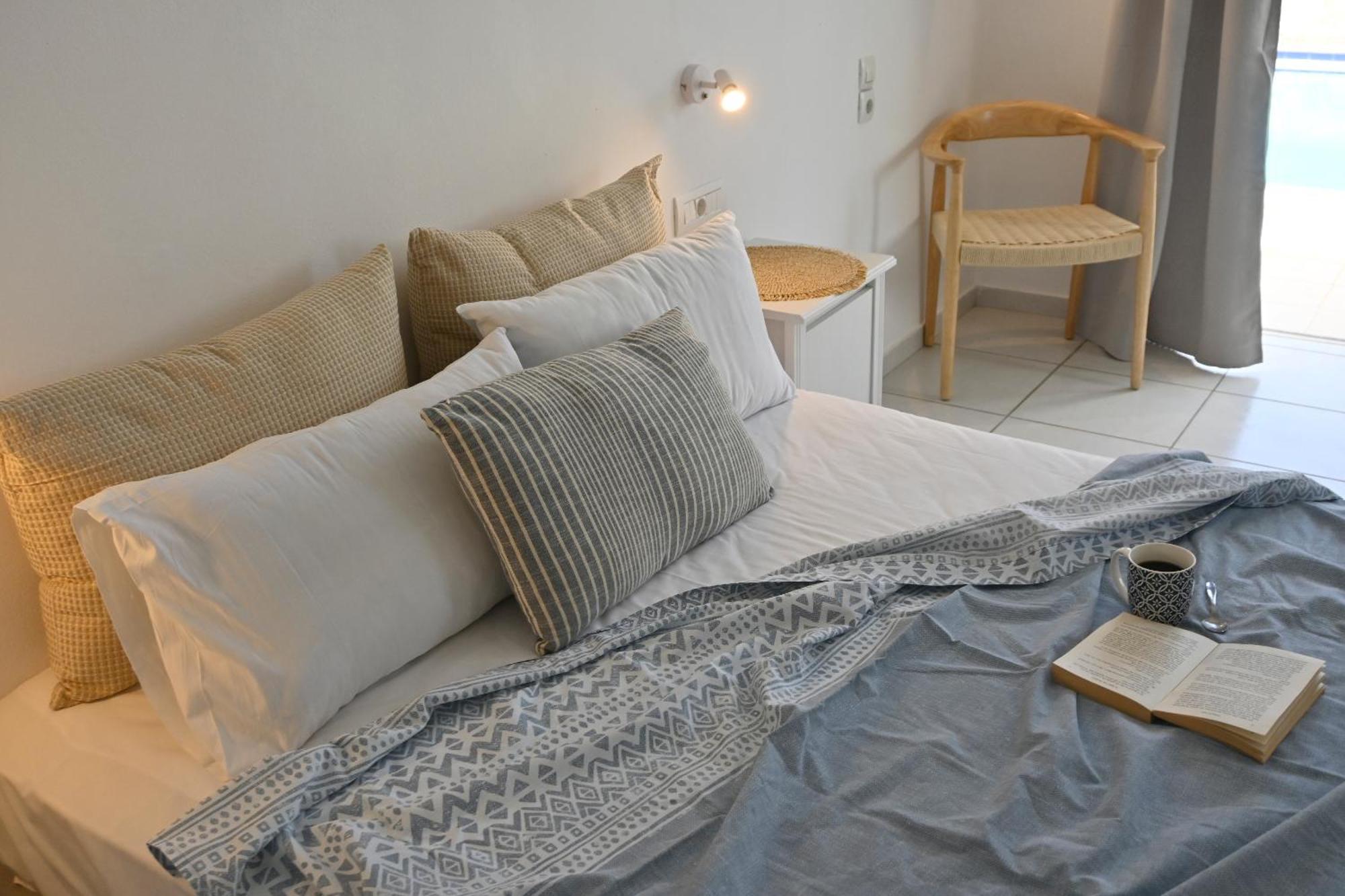 Marika Studios & Apartments เยโอริยิอูโปลิส ภายนอก รูปภาพ
